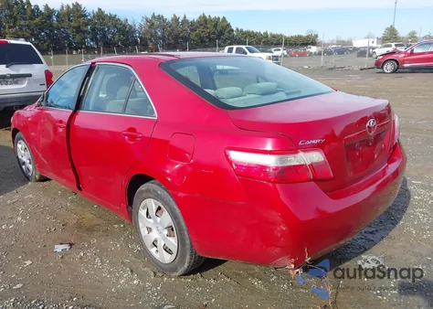 2007 Toyota Camry Le V6 z USA, uszkodzony, nr VIN 4T1BK46K27U050688